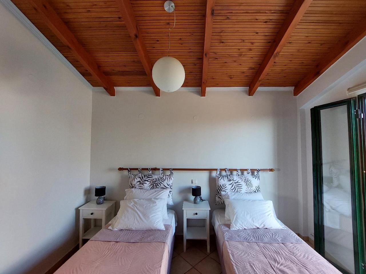 Villa Near Seitan Beach Khordhakion Exterior photo